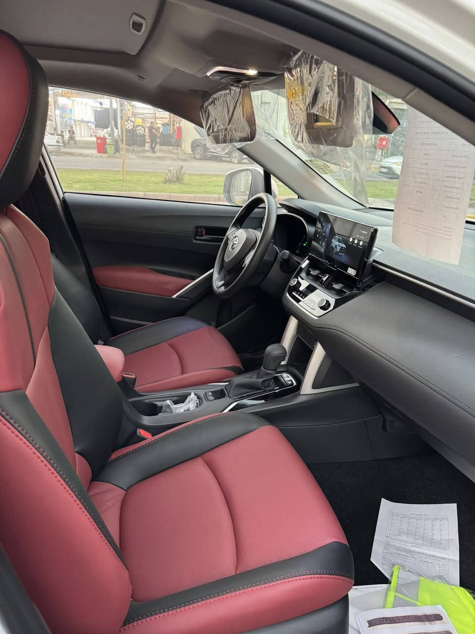 تويوتا كورلا كروس
موديل 2025 

فووول مواصفات  5 كامرات +كراسي كهرباء + جلد احمر +حمالات سقف  

ارقام بغداد 

للاستفسار
***********
***********
