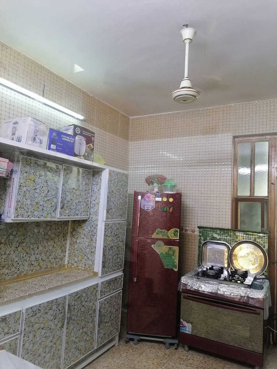 بيت للبيع 150 متر 6 * 25 طابو ملك صرف بناء حديث على الشارع مباشره (شارع الطيار التجاري) طابوق جمهوري
يحتوي على
 محل مساحته 3 * 5
طرمه 3 * 5
غرفة استقبال 5 * 5
صاله 3 * 6
حولي
مطبخ 4 * 4 
غرفة منام 4 * 5 
حمام 2.5 * 3
ويحتوي على منورين
وتوجد صاله في الطابق الثاني
⚫بغداد سبع البور ( ناحية الجوادين) تبعد عن بوابة الكاظميه 16 كم.
🔴 السعر  95 
للاستفسار على الرقم واتساب ( *********** ).
بيت للبيع 150 متر 6 * 25 طابو ملك صرف بناء حديث على الشارع مباشره (شارع الطيار التجاري) طابوق جمهوري
