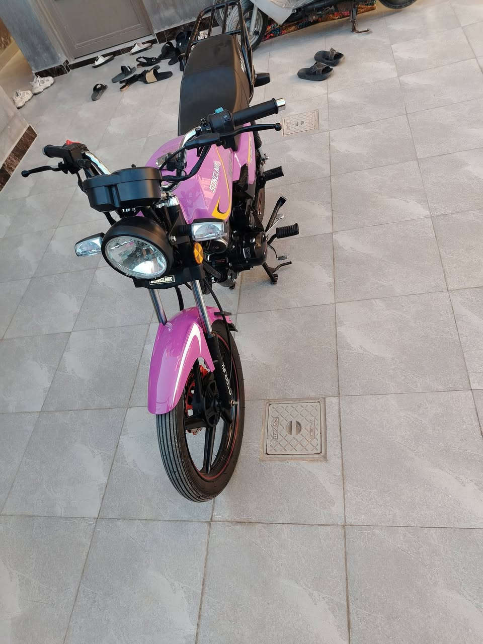 شاينك ماكس موديل 26 الدراجه بعدهي بحالت الوكاله اوراق كامله اسكنر السعر 800 اوبيه مجال قليل حك جيه بعدهي زيرو مكاني بابل ***********
