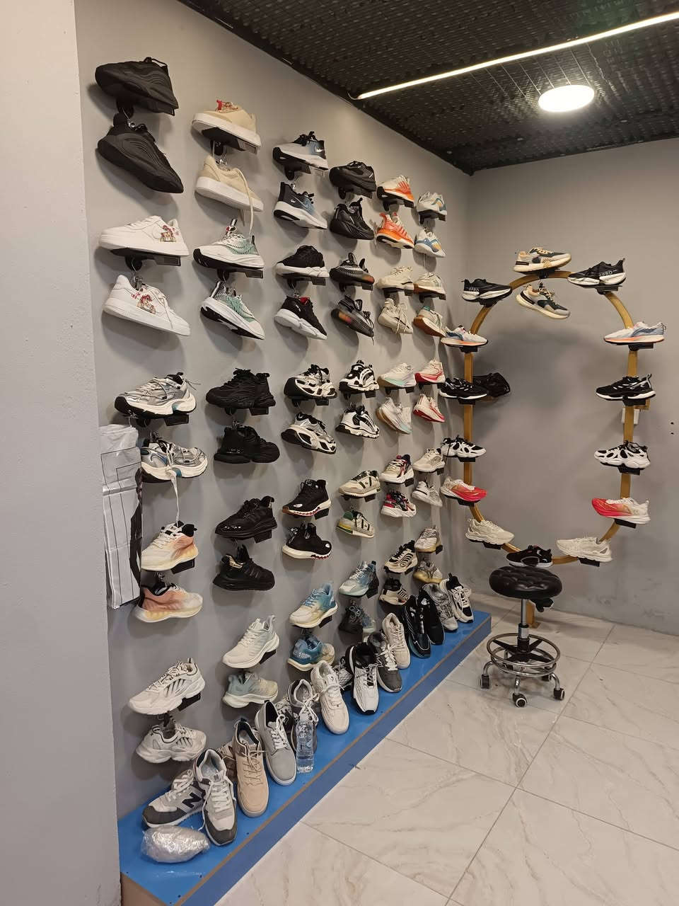 على بركة الله تم فتح محل لبيع الاحذيه البالة الاوربي ماستر جديد قطع اصليه نضافة 99٪ واسعار جدا مناسبه عنوان المحل كورنيش ديالى قرب الجسر الحديدي اول محل يوجد توصيل داخل ديالى والمحافظات

متابعة للصفحه ورفع المنشور بكلمه يالله لتعم الفائدة


**إذا كنت صاحب هذا الإعلان وتريد حذفه لأي سبب، رجاءا أرسل رسالة إلى الدعم الفني**