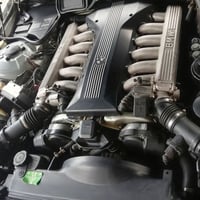 متوفر جميع ادوات الV12 وارد يابان مال كصة جدد مكان بغداد 07714269641