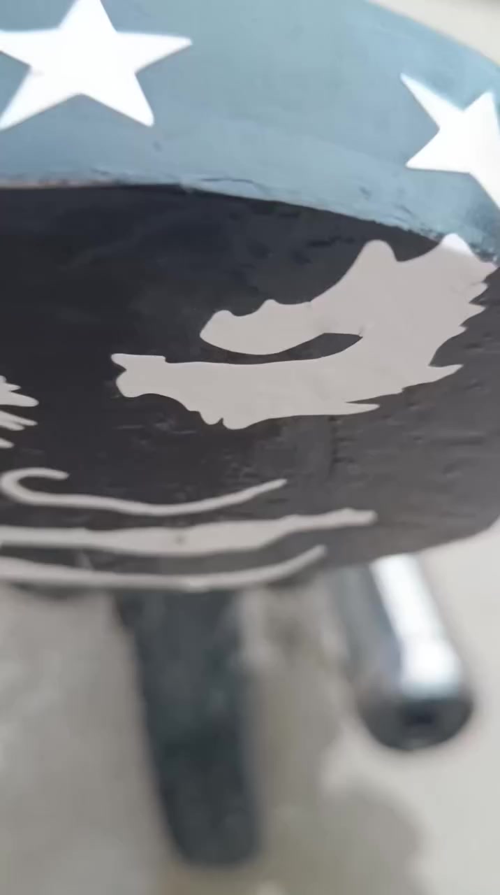 سلام عليكم شباب دراجه نضيفه للبيع الشاصي ارشه 16 تعميره 24 مكفوله السعر 725 اوراق اصولي. الرقم *********** مامفتوح الخاص
