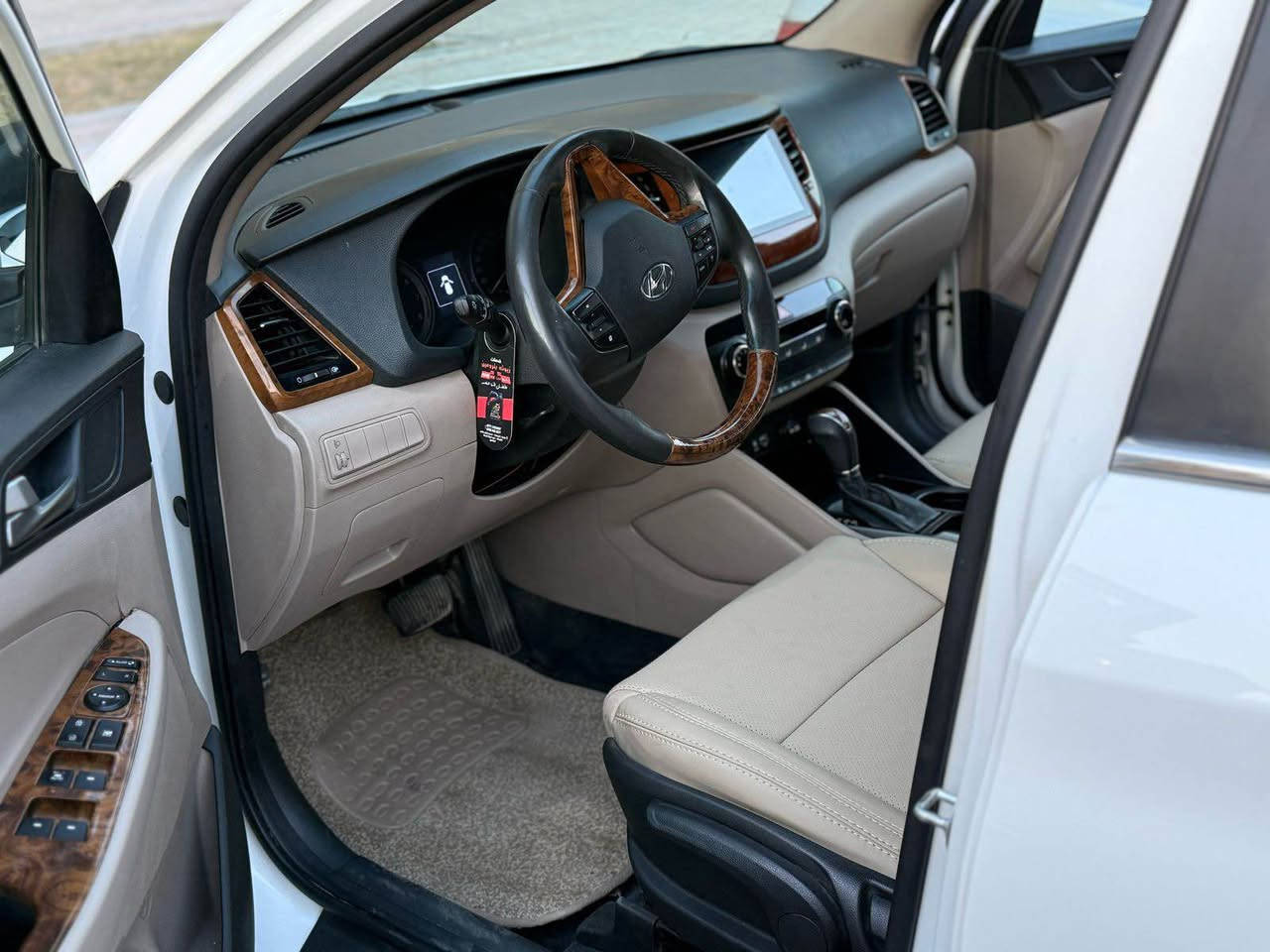 توكسان 18 خليجي

صبغ قطعتين بدون دواخل سياره جاهزه ونظيفه

صور السونر مرفقه رقم بغداد الجديد

16500$

الغزاليه

*********** بغداد, العراق
