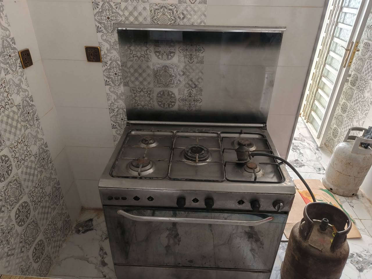 السلام عليكم صباخ وسنكي للبيع قيم بما يرضي الله ***********
