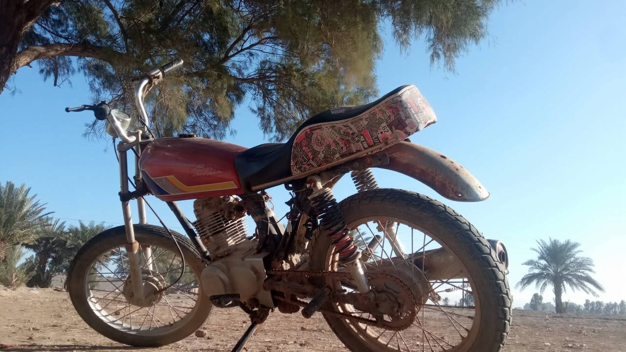 السلام عليكم 
#دراجه للبيع للبيع حربيه
#السعر_١٦٠ الف
مكان بابل شوملي منطقه الخضريه 
للاتصال *********** بي واتساب
