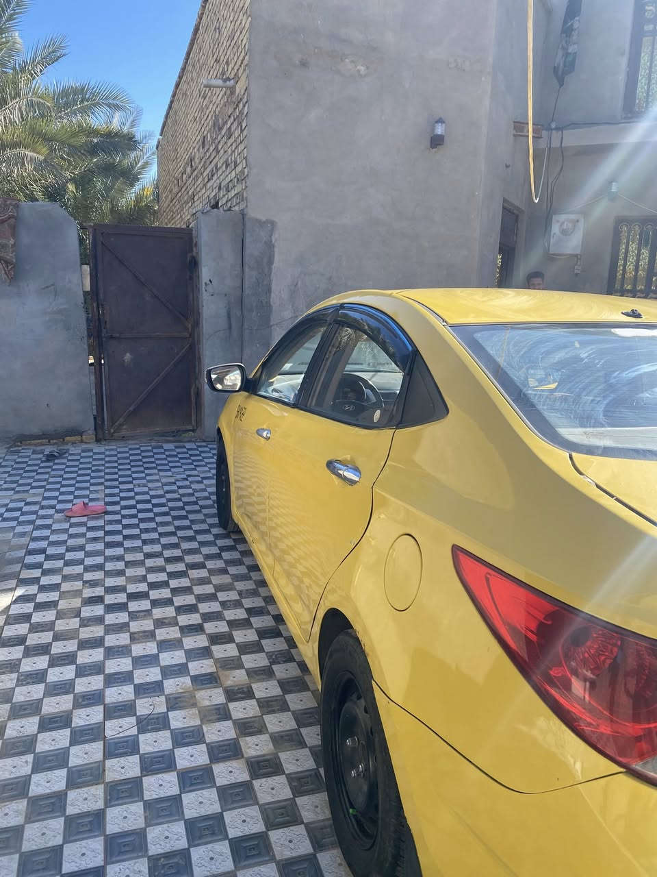 للبيع اكسنت خليجي  2013مكينه 1600 كير عادي سياره ماعايزه شي تبريد مكينه كير مكفول  السياره مكفوله كفاله عامه بيها دحجات بسيطه تحويل مباشر مكان السياره الديوانيه دغاره 
الاستفسار ***********
