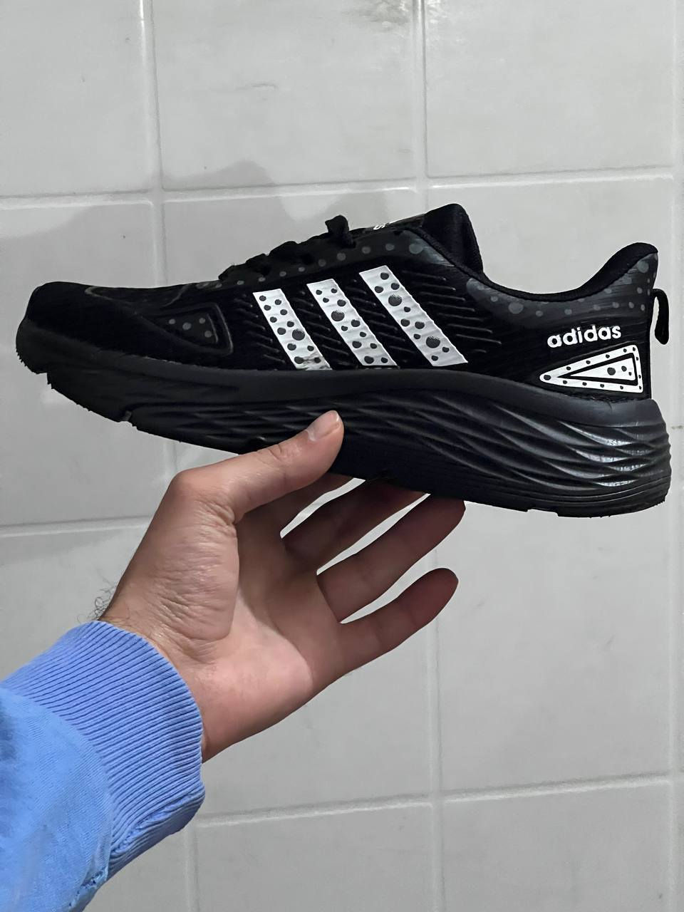 شليف ٢٥ قطعة يجيك فقط من الموجود بلصور 
السعر ٢٠٠ واصل 
وكالة اديداس ونايك 
الصناعة فيتنامي + اندونوسي
قياسات نسائية من ٣٦ــ٤٠
*********** واتساب
