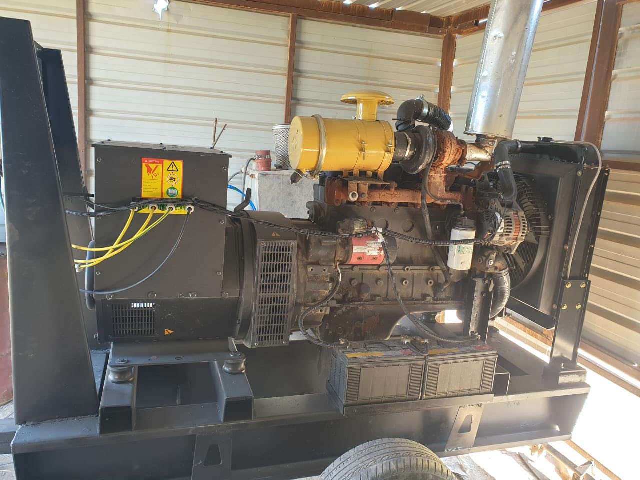 السلام عليكم
للبيع مولد كمنز 102 حجم راس التوليد 100كيفي 
متكامل شاصي +تايرات كلها شغاله 
أستعمال شي قليل 
الاستفسار اتصل ع ‭0783 145 6285‬
او***********
