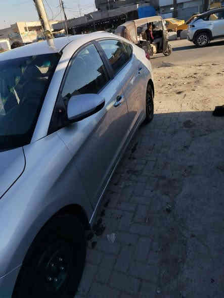 السلام عليكم النترا امريكي موديل 2019
محرك 2000دوش رقم بغداد بسمي 
كير مكينة مكفولات
حادث بابين وصابغين جاملغ امامي وخلفي رش فقط
بچم كبس سياره جاهزة
كير atm المرغوب
مواصفات
شاشة كار بلي
رادار امامي وخلفي وجانبي
مود درايف
وبعد مواصفات
مكاني بغداد الدوره
السعر 124
***********
