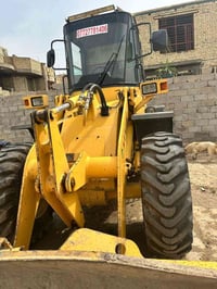 شفل للبيع موديل ١٤ رقم بغداد  تحويل ثاني يوم كوماتسو حجم ١٠٠ مكينه ٤ س...