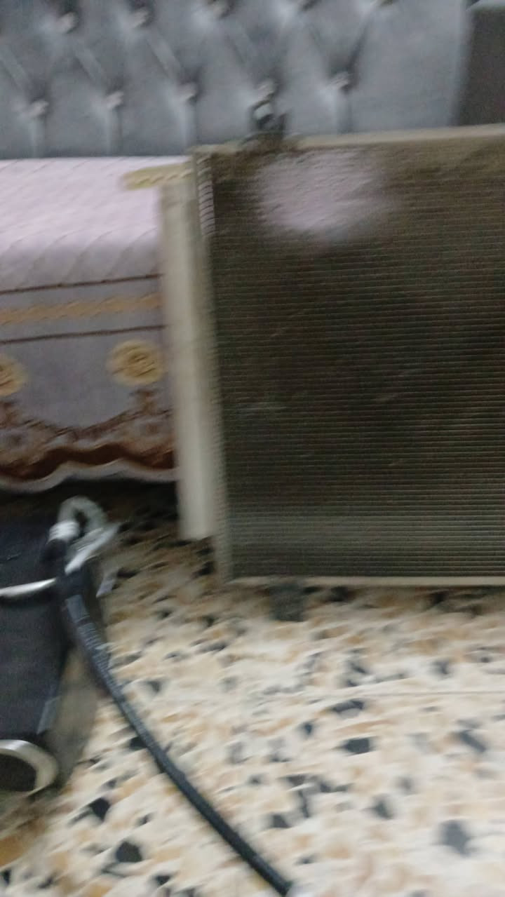 غراض مستعمله مال هايسه للبيع ٢٠١٧كمبرسر +سبلت +راديتر تبريد مستعمل اخو الجديد الاتصال علىالرقم 
***********
