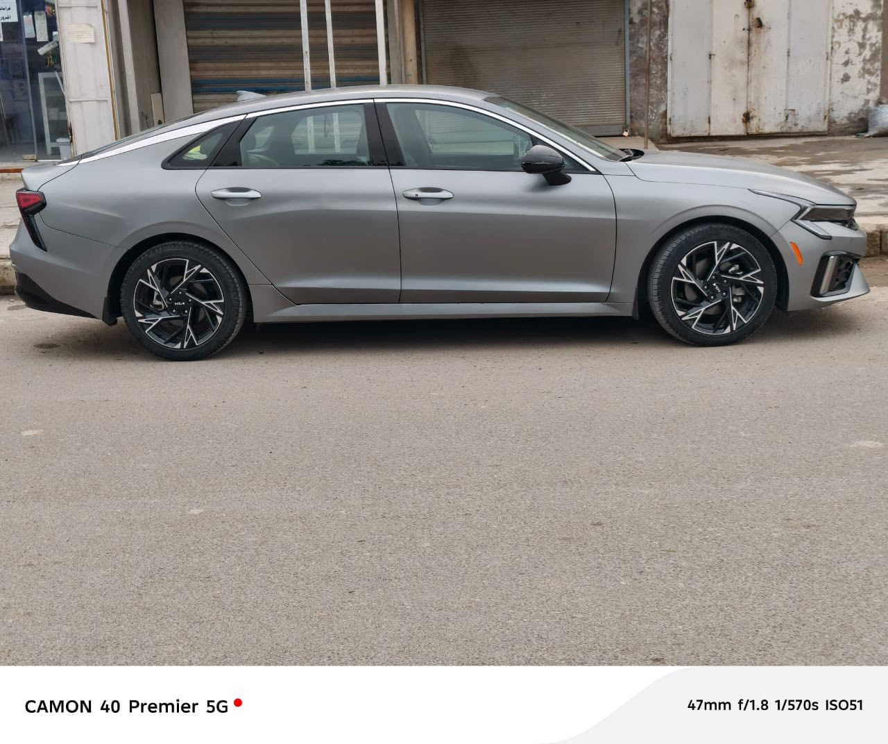 السلام عليكم 
عندي كي فايف 2025 جيتي لاين فول ماعدا البنرامه السياره كلش جديده رقم بغداد بسمي ماشيه 10  اللون الجديد سمني طافي عارضها ب205 وبيها مجال مكاني بغداد المشتل / رقمي ***********
