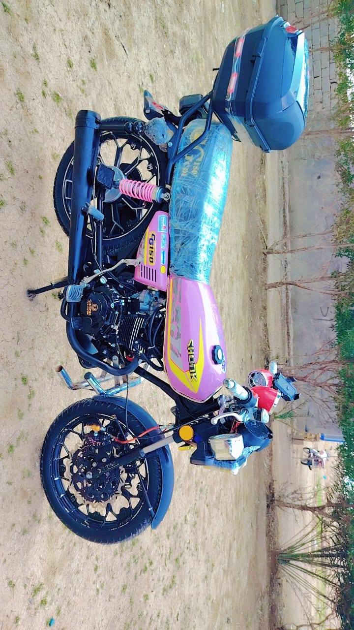 يا الله سلام عليكم دراجه للبيع سيفانه موديل 25 اوراق كامله مكفوله كفاله عامه بعده  جديده كهربائيات كماليات كله شغال بصمه عن بعد مكينه 200 شرط أنضف من الصوره السعر 750  وبيه مجال اتصل وبيك خير وتدلل ***********
