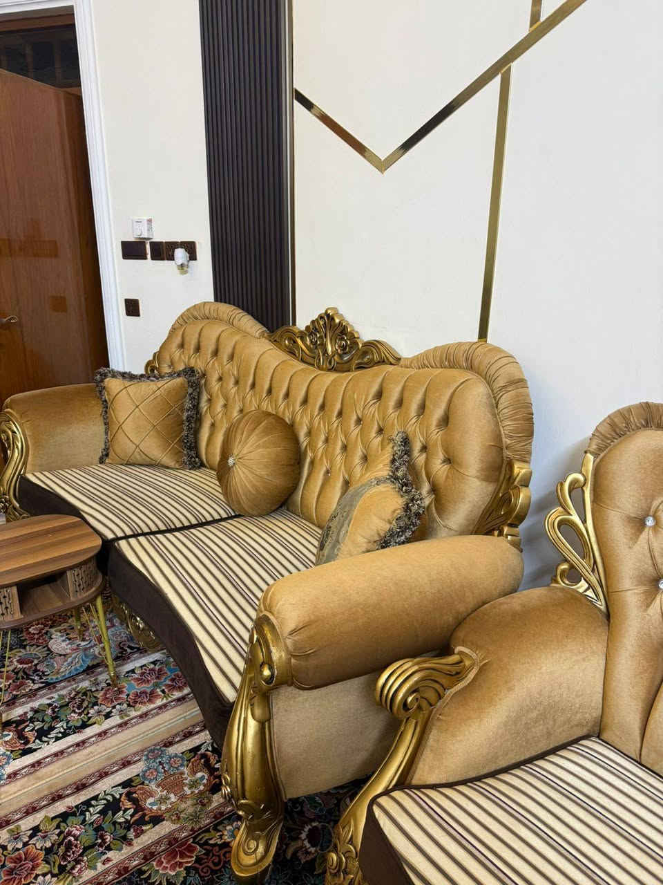 السلام عليكم
تخم للبيع مصري دمياطي حفر مع الطبلات 
للتواصل: ***********
