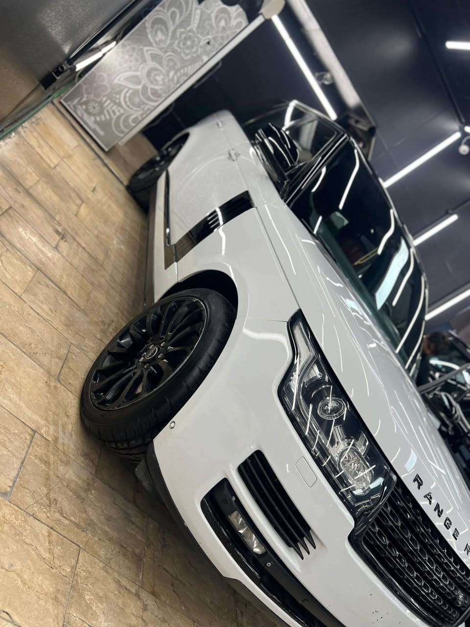 خـلـيجي للبيع او مراوس  🤍🔥
رانج روفر فوج أوتوبايوغرافي (2013) 1/1💯
8 سلندر سوبر تشارجر
وارد خليجي وكالة بغداد
ماشيه 125 ألف كيلو
كلشي بيها شغال والسيارة على أيد وحدة ✅
بانوراما
لايت لد عدسة
جكات ٣ وضعيات
تحكم بأنظمة القيادة
ثلاجة
نقطة عمياء
٣ شاشات
نظام صوت ميريديان
دوسات كهرباء
مري قلاب وشفط
كروس سرعة
مانع انزلاق
داخل أحمر
٤ بيبان شفط
صندوق شفط
كشنات مساج وتدفئة وتبريد وخزن ميموري
رادارات ٣٦٠
كامرات ٣٦٠
السيارة خليجية كفالة بيها بس بارد بالباب الي وره الصدر
السيارة باسمي تحويل ثاني يوم
(مراوس برانج احدث)

مكان تواجد السيارة: بغداد
رقم صاحب السيارة: ***********
الصفحة مكلف بالنشر
للبيع او للمرواس جي كلاس
