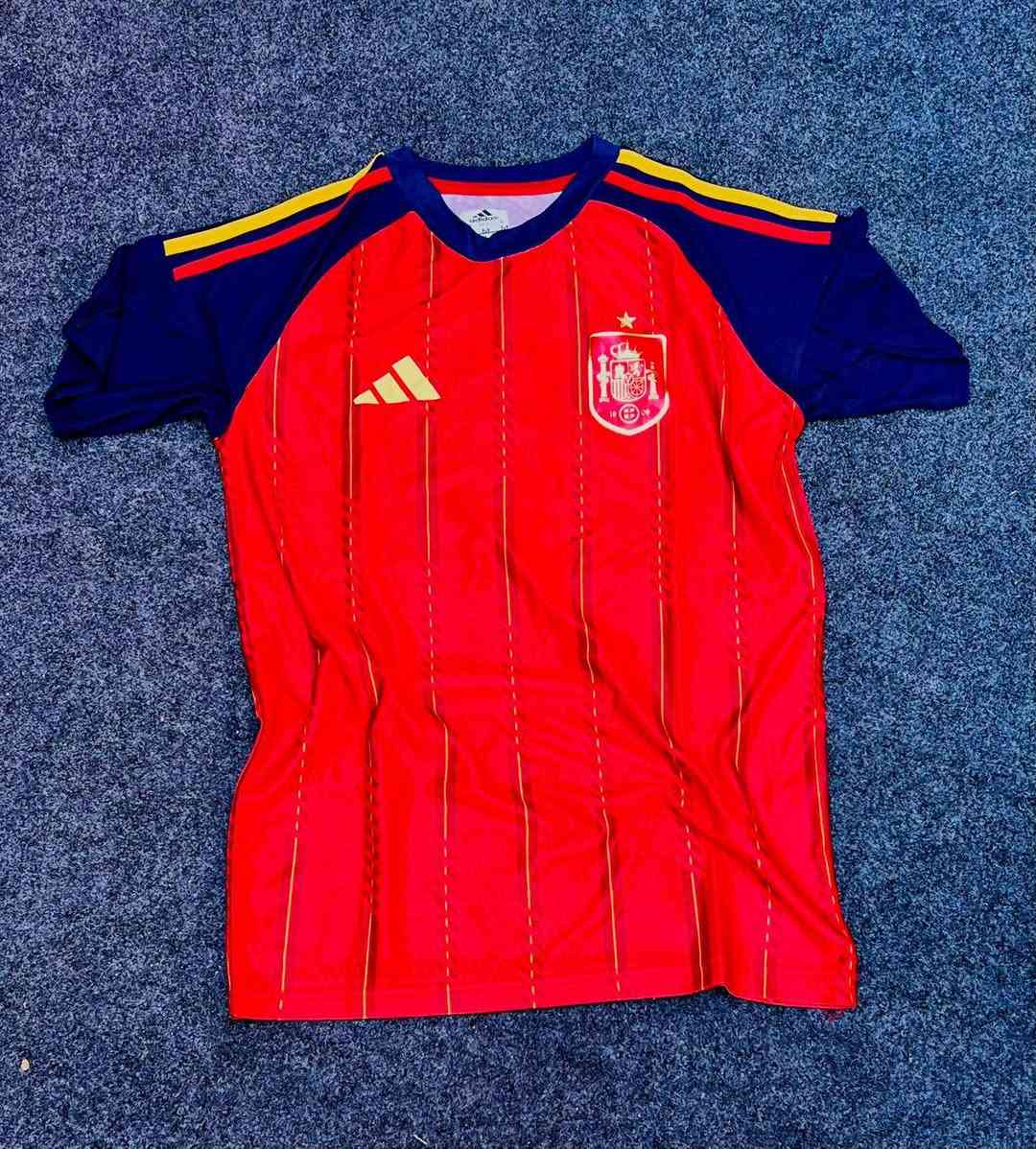 كوليكشن جديد من تيشرتات الاندية و المنتخبات 😍💥💥
خامات مستورده، لوجوهات بارزه😍🖐🏻
M. L. XL. 2X
خد صوره للتيشرت الي يعجبك وابعتلنا واتس 😉🔥
متاح شحن لجميع المحافظات
للطلب 01020860420واتس


**إذا كنت صاحب هذا الإعلان وتريد حذفه لأي سبب، رجاءا أرسل رسالة إلى الدعم الفني**