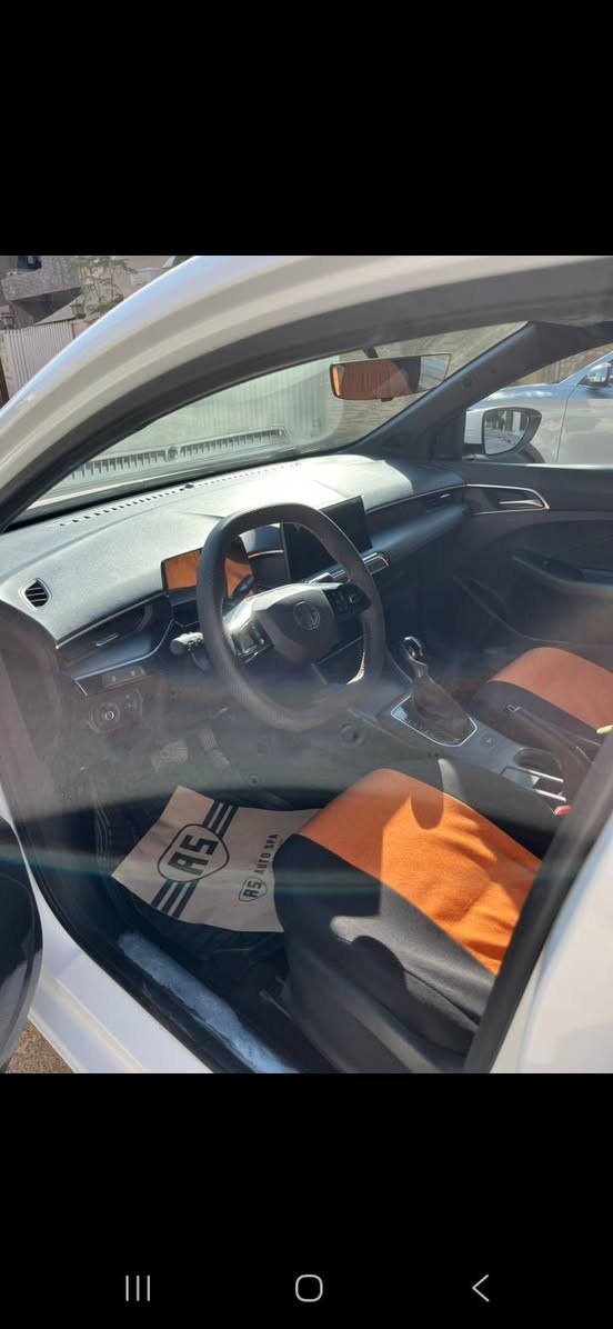 ماشەڵا لەماڵی هەمو لایە mg 3   (تا2030هەموشتێکی تازەیە)
سەیارەکە 25 هەزار ڕۆشتوە هیچی نیە بێبۆیاخ بێتەعدیل گڕومەکینەو کارەبایات بەشەرت  جوانکاری بۆکراوە بەرگی کوشن  مەرغوبترین مەکینەی MG لەسەرە بۆ 100km تەنها 6لیتر ئەخوا . دیلکۆ لێیانی نیە بەهیچ شێوەیەک بێبەرمەجە سعر 104 وەجبەی 1🥰 
مەعامەلەی برایانە تکایە گەر سعر تاقیئەکەیتەوە سەری خۆشوئێمەش مەیەشێنە لەگەڵ ڕێز ***********) wassp
*********** السليمانية, العراق
