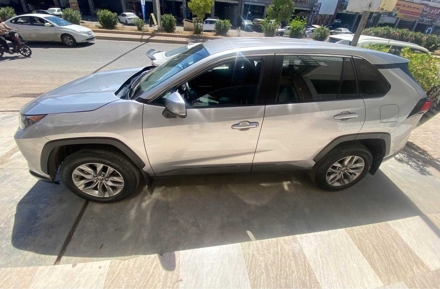 اللهم صلي وسلم على نبينا محمد

سلام عليكم حبايب❤️

راف فور RAV 4

لسياره موديل 2023

LE بنزين AWD 

رادار امامي 

رادار جانبي و توقف ذاتي 

فور ويل 

ثلاث انضمة قياده 

كشنات تبريد تدفئة 

 ماشيه 30 الف 

 السيارة رقم سليمانية هزة و رقم و براد كلة جديد 

السياره بيها حادث ( جاملغ و باب السكن و باب خلف السكن ) تبديل بدون دواخل بدون ايرباك  و رقم الشاصي موجود السياره عليه صيانه دوريه وكلش جديدة 

***********. واتساب كركوك, العراق
