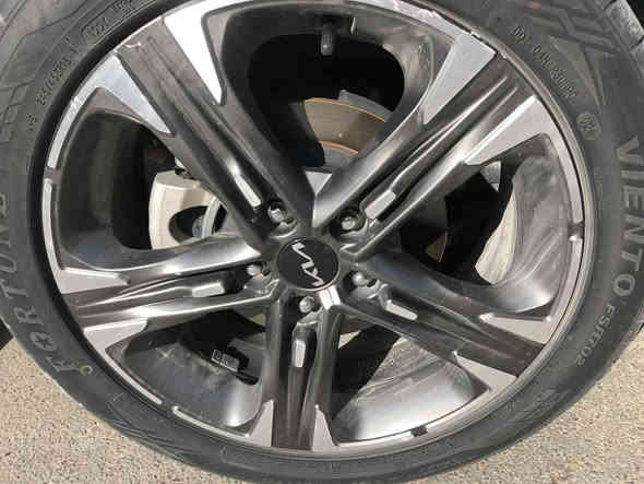 السلام عليكم عندي ويلK5  18 اريد اراوس بويل 17 مثل الي بلصوره                              رقم الهاتف ال تصال ***********
