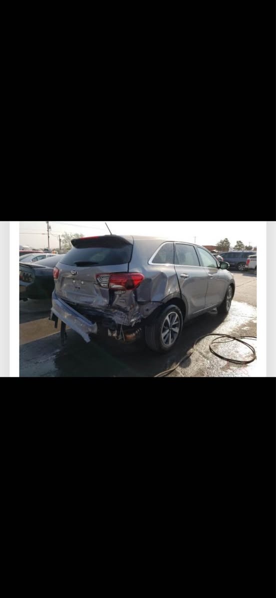 سورنتو ٢٠٢٠ وارد امريكي 
خادث موضح بالصور 
ماشيه ٦٠ الف ميل
مواصفاته ستاندرد عاديه 
شاشه كامره اشاير مري 
٣ قطع تبريد 
كشنات مخمل 
مكينة ٦ سلندر 
دفع رباعي 
***********
السعر ١٩٥ بيهه مجال بسيط حلة, بابل
