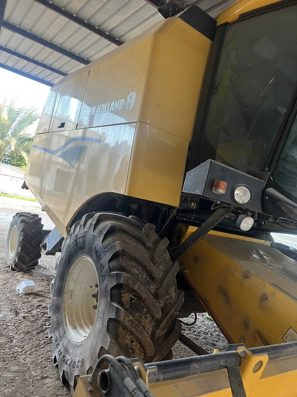 للبيع 5بلم تاير عادي 
العداد 300ساعه
موديل 2025
***********
