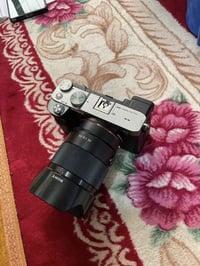 سوني a7c • كامله عدسه وجنطه • بابل