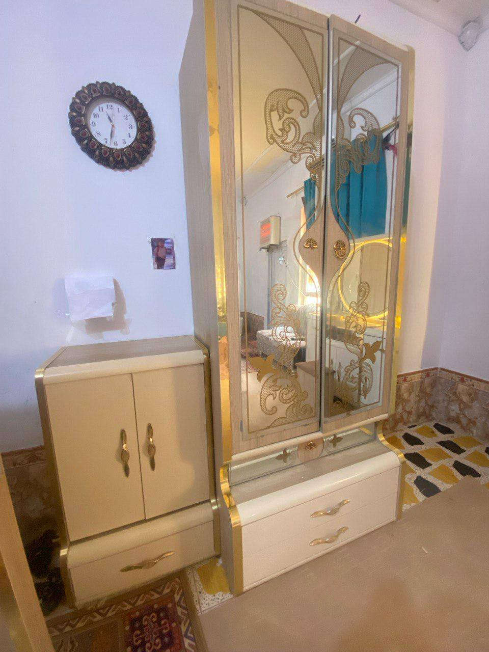 غرفة اخشاب تركيه
عدد القطع 11 
السعر مليون ونص وبيه مجال 
المكان الناصريه، قضاء الدوايه


**إذا كنت صاحب هذا الإعلان وتريد حذفه لأي سبب، رجاءا أرسل رسالة إلى الدعم الفني**