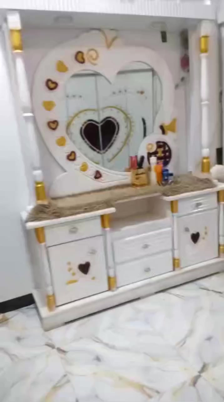 سلام عليكم غرفه نجاره البيع اسعر 1500 بيه مجال العنوان ناصريه طريق سوق شيوخ عمود 19 الهاتف ***********
