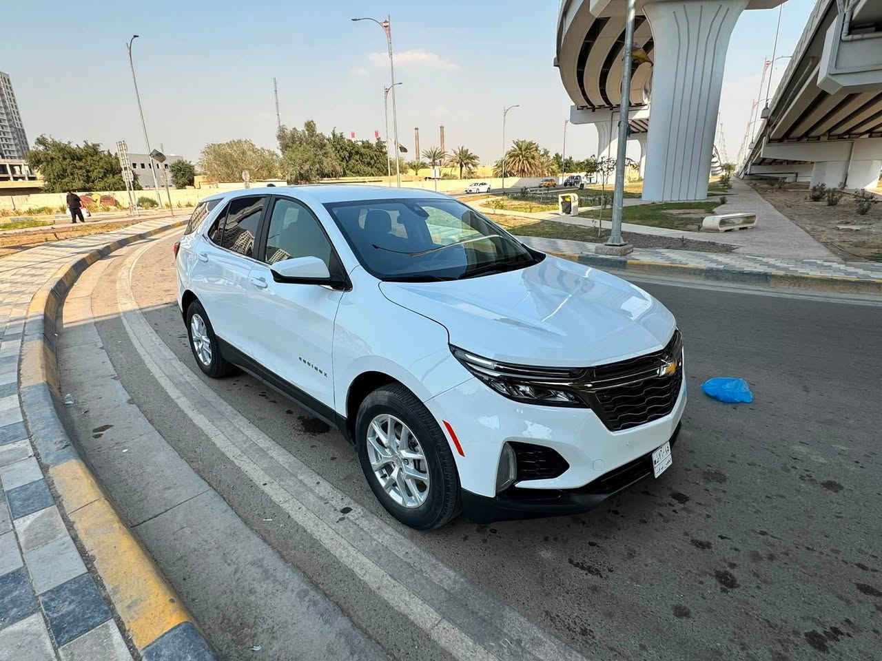 السلام عليكم لبيع فقط بدون مراوس بدون رقم
شوفرليت اكوينكس LTموديل 24 ماشيه 30 الف
مواصفات السياره

بصمة تشغيل 
بصمة أبواب 
جنطه كهربائي 
كأمره دواره 
رادارات جانبي وأمامي 
حساسات إماميه 
حساس خلفي
محرك 1500 تيربو 
وبعد بيه مواصفات 
حادث السياره 3 قطع صبغ 

السعر. 118 بدون رقم تترقم جميع المحافظات تكلفة الرقم 2 مليون ونص. فقط 

موقع السياره بغداد السيديه 
***********
