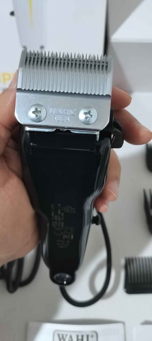 للبيع مكينة حلاقة صناعة أمريكية 🇺🇸

مئة بالمئة
WAHL SUPER TAPER

مكاني البصرة القرنة *********** القرنة, البصرة
