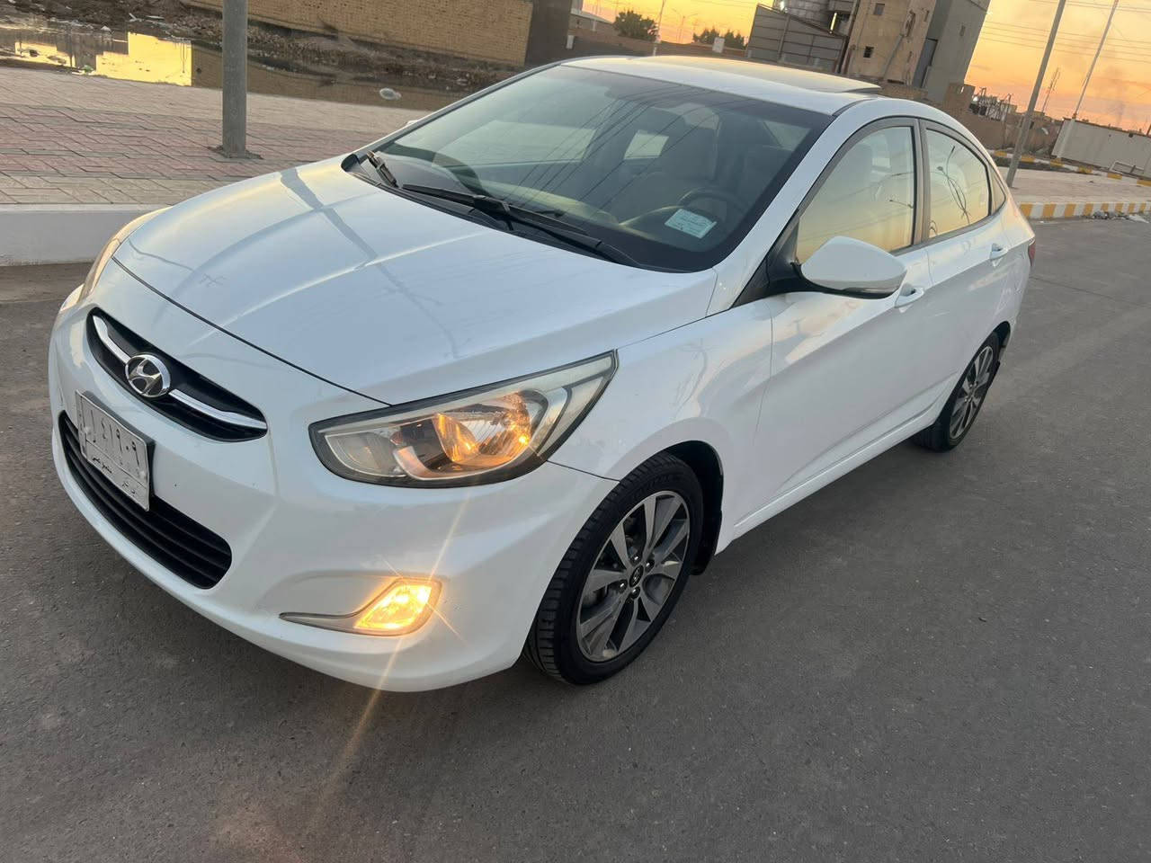 السلام عليكم 
اكسنت 2016 رقم ذي قار تحويل خليجي مكفوله كفاله عامه ضربه وصبغ وتبديل وفتح سيارة جديدة بلكارتون فول مواصفات محرك 1600 كفاله 
السعر 113  وبيها مجال بسيط
الشراي يتصل وبلخدمه 
 *********** مكان السيارة ناصريه مركز
