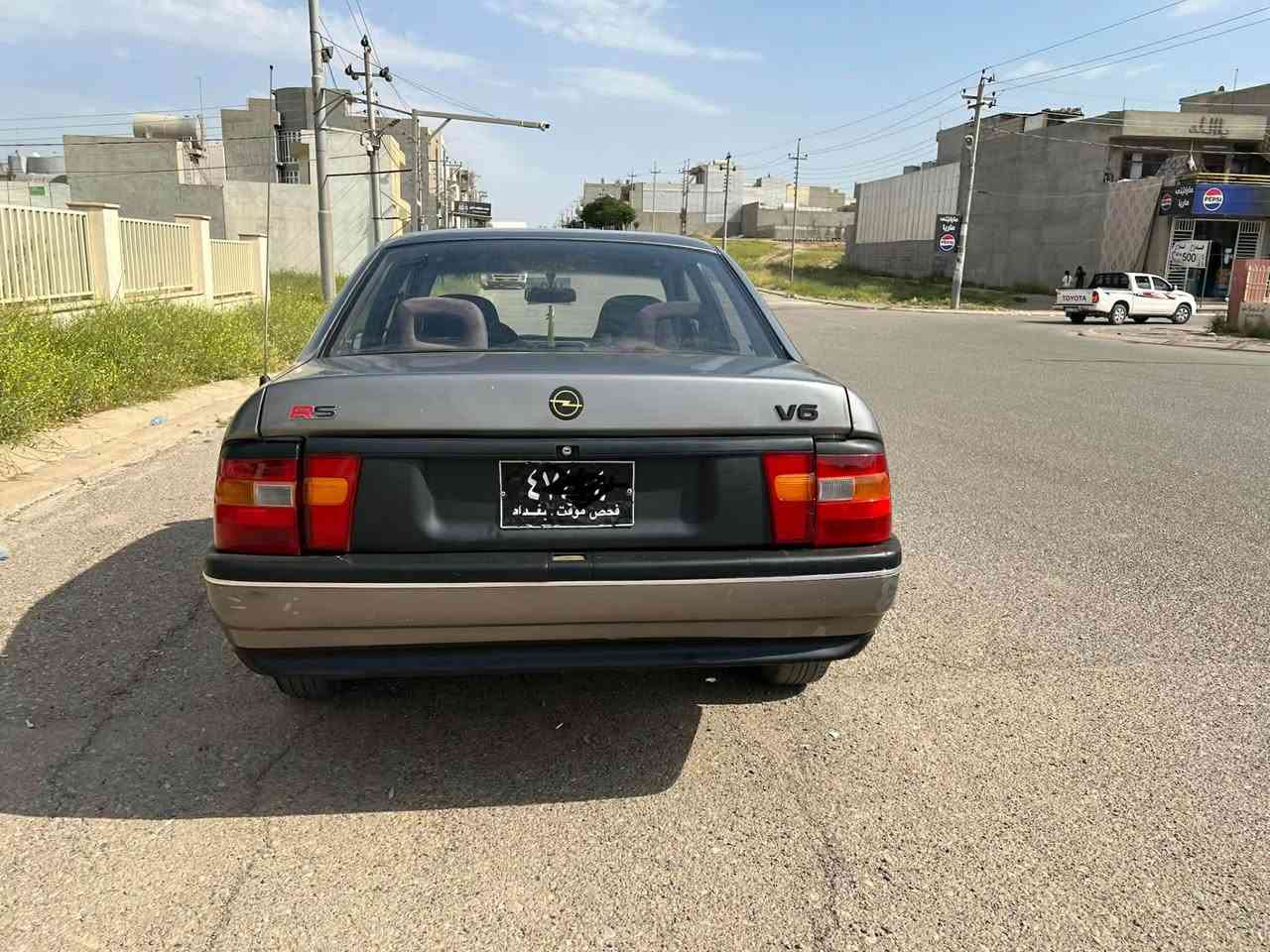 ئوپل موديل1991
مكينه 18ئه ورو پى به شرت 
گير عادى به شرت
كاره باى به شرت 
چوار تيه ى زؤر با 
بئ دعمو لئدراوى 
فحص بغداد به سرتى ئوه ليأتو بئ كيشه 
پيشى تازه دا گيراوه هـه موى تازه يه 
دوايشى تازه داگيراوه 
سه ياره نمونه يه له جوانى 
گيچه كانى هـه موى ئيشه كات 
نرخى 22مه جاليكى برايانه 
گورينه ناكم 
ژ. م*********** Singapore
