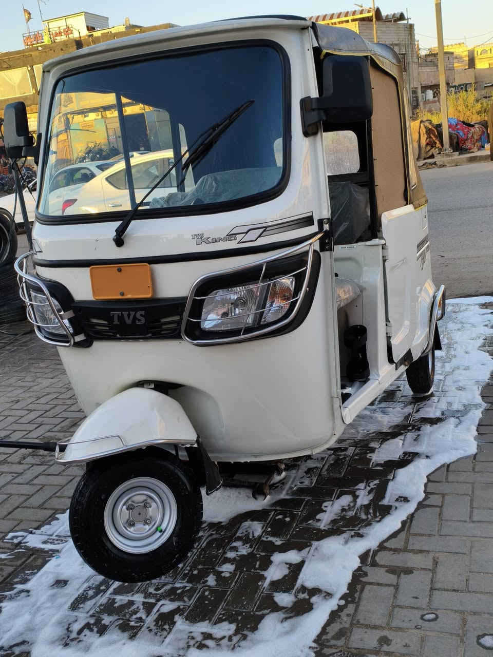 للبيع زيرو صارلها شهر طالعه من الوكيل
موديل 2023 بأسم الوكيل شوكت ما ايعجبك اتحولها بأسمك مباشر للاستفسار *********** ممتواجد بل فيس 
تجي وتشوف بعينك زيرو شركه
