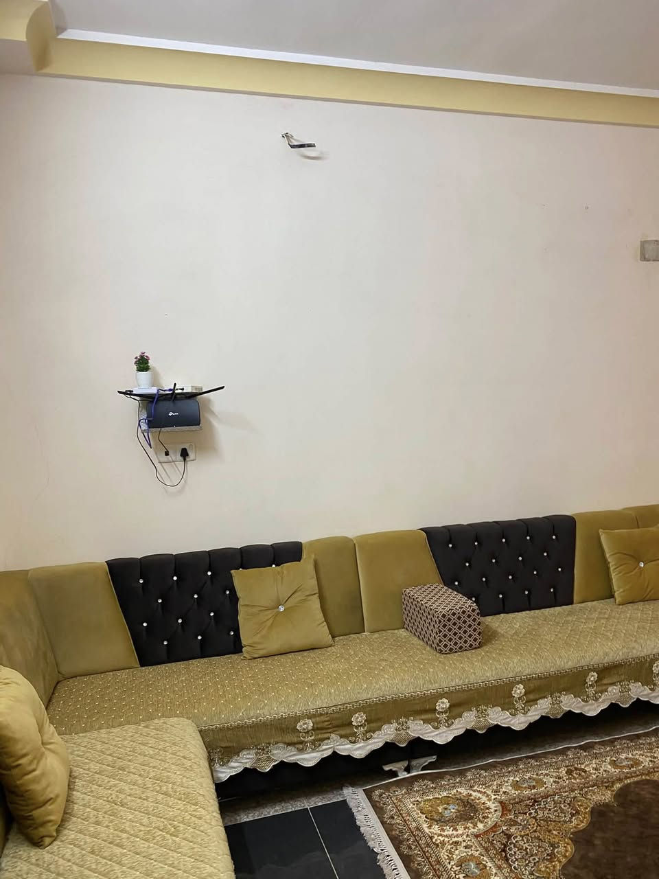 السلام عليكم
للبيع دار سكنية مساحة 300 متر طابو صرف حي الاسمدة طابقين بناء حديث استقبال صالة داخلية 3 غرف نوم صحيات الارضية كرانيت للاستفسار مراسلة الصفحة او الاتصال على الارقام التالية 

***********

***********
