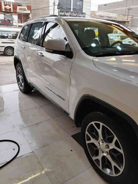 سلام عليكم ❤️
جيب خليجي لمتد 2019  مكفوله كفاله عامه وكاله هارلم  فول 1/1  
الموديل: 2019. (خليجي) . 
المحرك : V6.  3.6L 
ماشيه 35 كيلو متر  جديده بالعافيه على ياخذه
رقم بغداد بااسمي هزه وسنويه ورقم الجديد
السياره مكفوله كفاله عامه بيها بارد جدا بسيط مع صور سونار بالمنشور
كير محرك صدر تبريد على وضع الشركه
المواصفات :
* دفع رباعي 4x4 . 
* تحذير النقطة عمياء ⚠ .
* ويل قياس 20 انج .
* سقف بانوراما . 
* شاشه كبيرة 8.4 انج . 
* نظام الخرائط (GPS) .
* ستيرن كهربائي . 
* المصابيح الأمامية زنون .
* كشافات الضباب زنون .     
* تشغيل عن بعد .
* صندوق كهربائي ..
* حفظ وضعيات الجلوس (ميموري) . 
* المقاعد الأمامية كهربائية .
* المقاعد الأمامية تبريد وتدفئة .
* المقاعد الخلفية تدفئة .. 
* حساسات أمامية . 
* حساسات خلفية . 
* كاميرا خلفية .
* تدفئة ستيرن . 
* بخاخ ماء على المصابيح الامامي..
* مرايا متحسسه للضوء العالي . 
* مانع تصادم خلفي .
* بلوتوث تلفون . 
* محدد سرعة . سقف بنوراما فتحتين
* نظام التشغيل والاطفاء الاوتوماتيكي ( Auto Start System ) .
* نظام بريك اوتماتيكي ( Auto Break System )
💥مكان السيارة بغداد الحريه دور نواب الضباط 
💥للاستفسار  ***********
