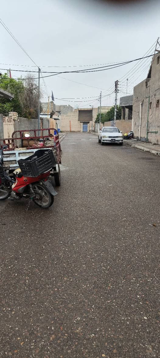 السلام عليكم
قطعه ارض للبيع مساحه 125 قريبه ع محكمه الجديده 
فرع انشائيه الاسكندراني قطعه ومقاطعه مروجين الها معامله تمليگ 
الاستفسار الاتصال ع رقم ***********
للعلم القطعه بيها وهبيه متواجد واتساب
