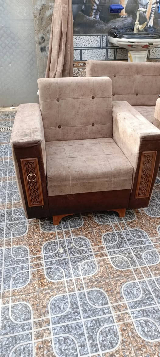 السلام عليكم 
تخم للبيع خمس قطع. 100وبيه مجال 
الأتصال على الرقم ‏‪***********‬‏ آو وتساب
