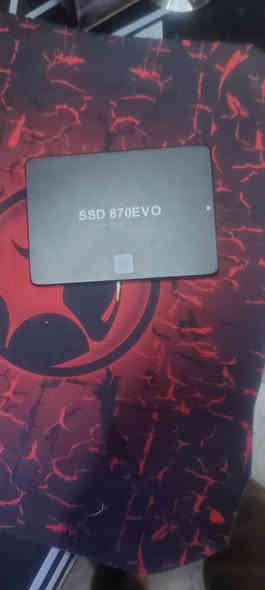 هارد داخلي 4تيره شغال 100بل100
السعر 95 وي توصيل 
رقم الهاتف ***********
