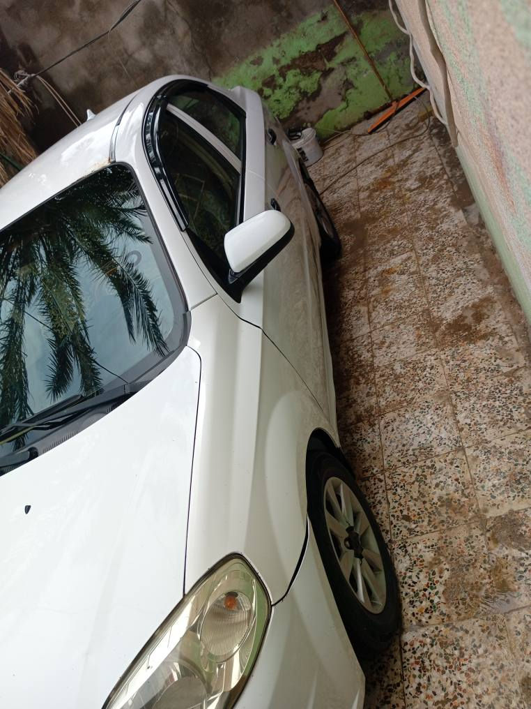 سلام عليكم سيارة افيو خليجي للبيع موديل 2011سيارة بيهة جاملق الامامي امبدل  ولباقي كما موضح بصورةلخياسات وبيهة دحجات بسيطه مكينة مفتوح ١٤٠٠ كير عادي تبريد شغال سيارة بسمي سنوية ٣٠ تنتهي سعر ٥٥ وبيهة مجال قليل رقم الهاتف *********** البصرة, العراق
