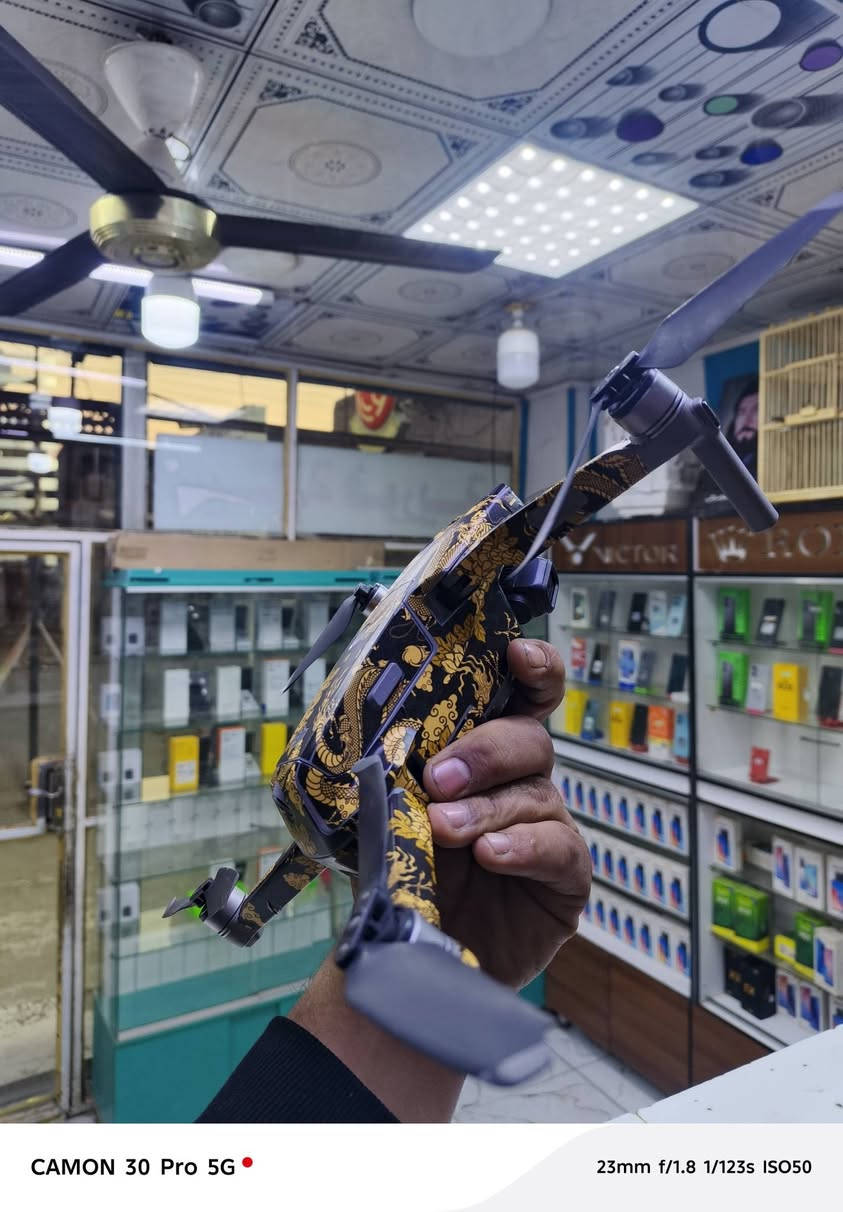 شباب متوفر درون من شركة DJI  مافك اير تو الدرون نضيفه ستخدام شخصي
مسافة 8كيلو ارتفاع ٥٠٠
 ملحقاتها حماية مراوح وقاعده هبوط وبطاريات عددهم ثنين حاله ممتاز مامنفوخات وفلاتر عدسات عدد ثلاثه الدرون مداخله صيانة
السعر ٨٠٠   
العنوان بغداد الشماعيه /مدينة الصدر 
***********
