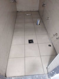 خلفه سيراميك مصرى متفرغ حاليا لكل انواع السيراميك والبورسلين والكاشى و...