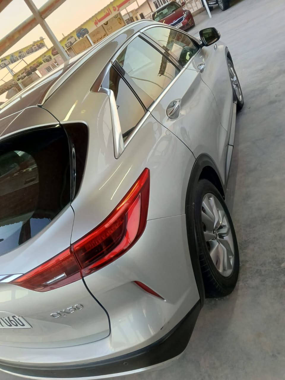 سلام عليكم
QX50نيسان انفنتي 
مديل 2020 فول مواصفات 
مكينه 2000 تيربو 
مكينه وكير وحداديه مكفولات 
حادثهه جاملغ وبنيد بدون دواخل شواصي ولغود مكفولات المواصفات بانوراما شاشات عدد2 بلاد 5كامرات رادارات خلفي  وامامي تحكمات ستيرن جهتين شفتات سرعه بصمه و5وضعيات قياده ويل كروم كشنات جلد تتفئه و تبريد مثبت سرعه تحديد مسار توقف ذاتي وبعد مواصفات هواي مكان السياره نجف سعر 160 ***********
