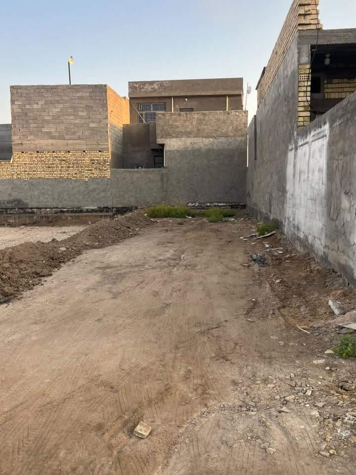 قطعة ارض 150 م طابو صرف قرب اسواق ركن الامير للبيع 
***********
