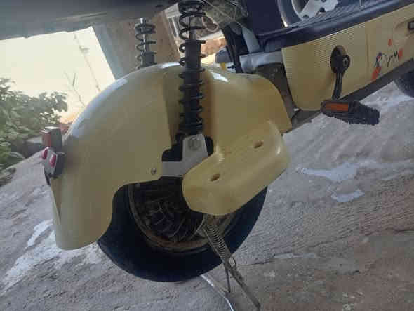 للبيع ماطور شحن نضيف حجم 14  .  4 بطاريات السعر280   الف وبي مجال بسيط 
✅سويج وبصمه وسويج فتح بطاريات وسويج قفل الملف. 
✅اشارات امامي خلفي. 
✅السرعه ما بين 50 و 45.
✅اناره ليليه اماميه. 
✅تايرات جبلي امامي خلفي. 
✅تشغيل عن بعد
✅انذار مانع سرقه
العنوان بروانه الشاعي للتواصل الاتصال على الرقم ***********
