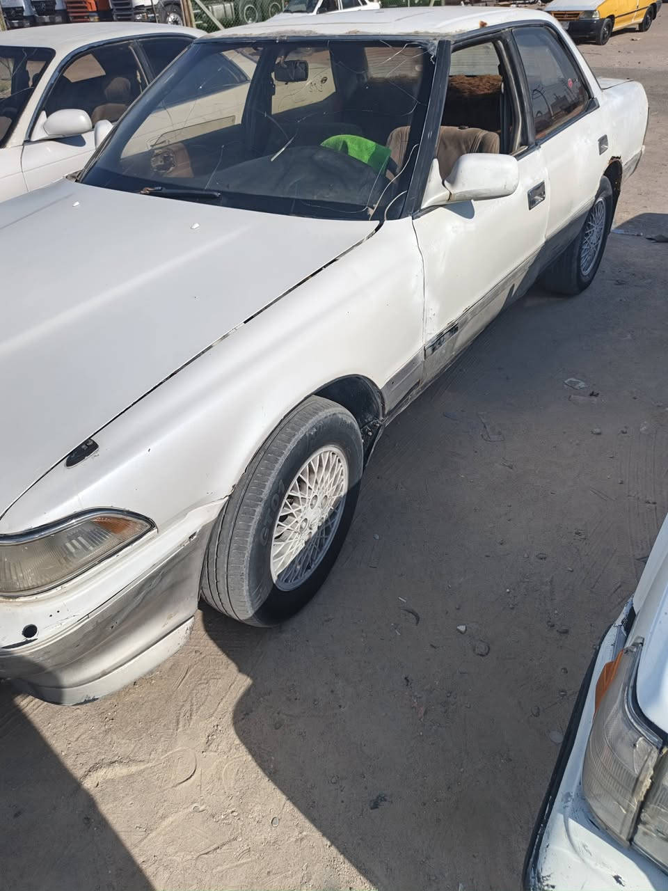 مارك 1992 وانجي بسمي سنويه لل٢٧
كير ومحرك حلوات ومشط جدبد
نقص فقط حداده الورا والكدام سويتها
ب٢٥ وبيها مجال ***********
