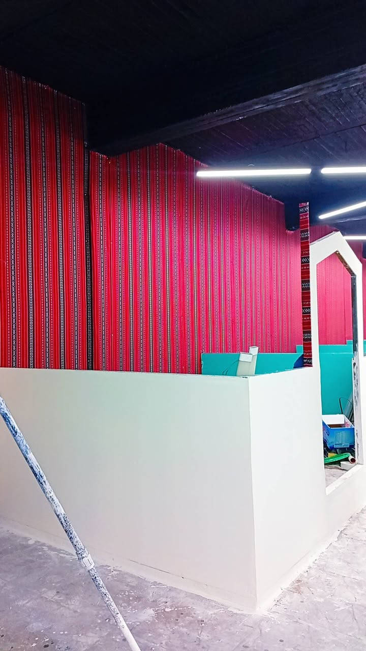 السلام عليكم عندك إستقبال أو كوفي او محل حيطانه تعبانه ومالك خلك تلبخ وتصيغ ودور ديكور جديد انا بالخدمه اشتغل هيج ديكورات وتغليف بلقماش وديكور البدوي وتراثي هاذا رقمي لتواصل وياي وانا بخدمة الجميع 
***********
ارجو الموافقه ع المنشور ولكم منى جزيل الشكر والتقدير
