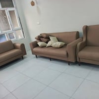 تخم جديد البارحه وصل توصه بس سبب البيع الون يختلف عن الردنه للامانه تو...