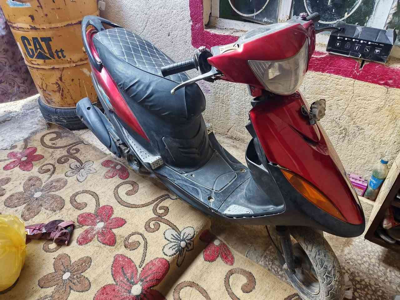 دراجه ماكس عدله كهربائياتهه كلهه شغاله بس السلف عاطل سعرهه ٣٧٥ مكانهه بابل الحله رقم الموبايل ***********
