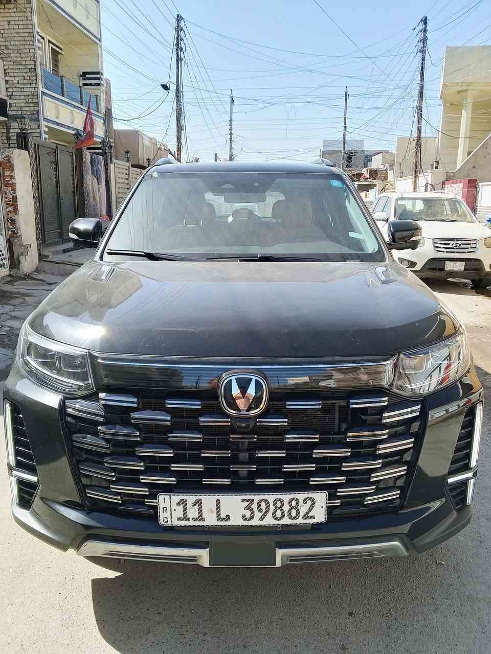 سيارة شانجان CS95
السياره سبعه  راكب و لونه الخارجي اسود و لونه الداخلي بني ثلاث قطع تبريد بنوراما (فتحه في السقف) بيه اربع انضمه و شاشة لمس و تحكم بالمقاعد كهرباء و أوامر صوتيه و نضام APS الفرامل و دفع رباعي و حساسات خلفيه و اماميه و عليه الجوانب و حساسات المنطقه العمياء  و تدفئه و تبريد في المقاعد و الاناره الخارجيه ليد و منفذ USB و نضام بلوتوث و السياره مستعمله للتواصل و الاستفسار يرجاء كتابت رساله او اتصال عن طريق رقم الجوال ***********
