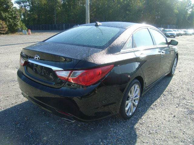 السلام عليكم هونداي سوناتا موديل ٢٠١٢رقم بغداد داخلة كلين تايتل بدون حادث السياره فول مواصفات بصمه وجلد وكشن كهرباءوويل جبير فول الفول ماعدا الفتحه محرك 2400جي دي اي للبيع بسعر 11000$ لاستفسار الاتصال علئ الرقم.*********** بغداد, العراق
